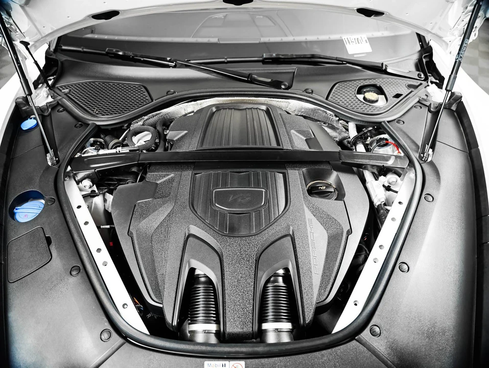 2024 Porsche 976 Panamera - Image 12 of 31