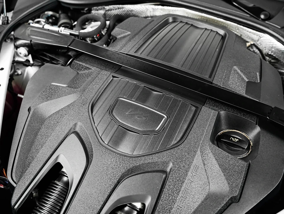 2024 Porsche 976 Panamera - Image 13 of 31