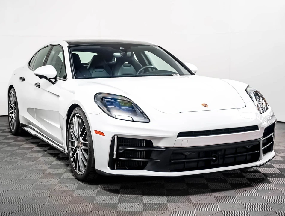 2024 Porsche 976 Panamera - Image 8 of 31