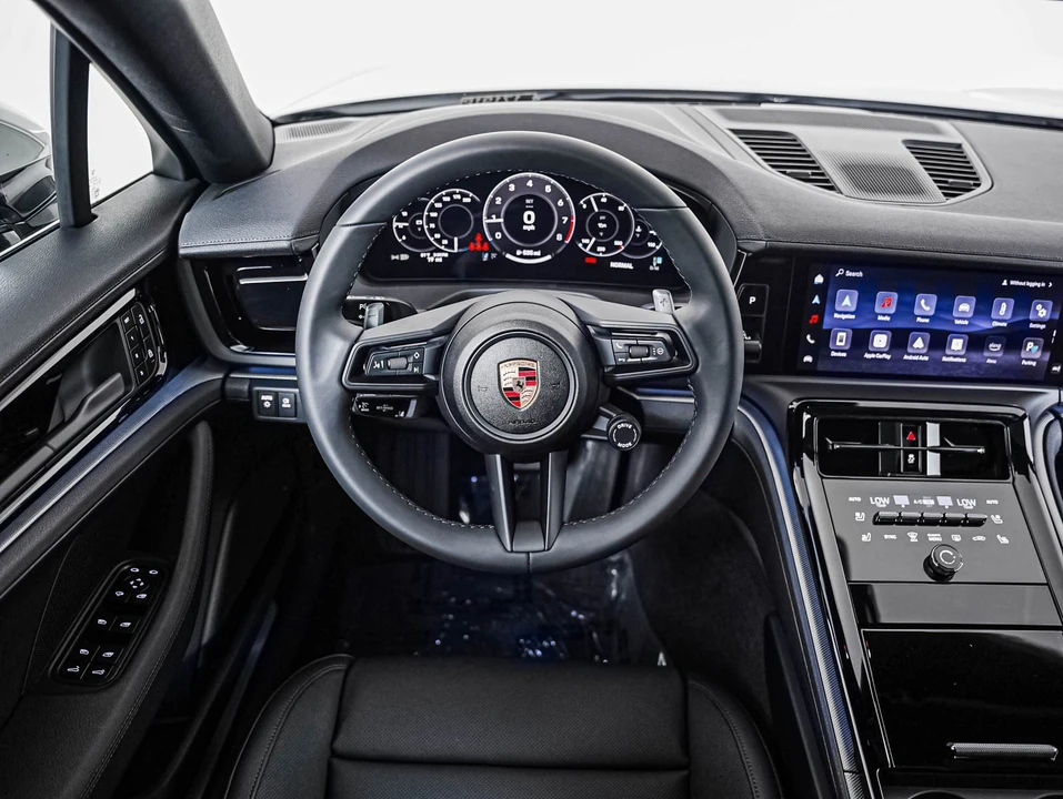 2024 Porsche 976 Panamera - Image 16 of 31