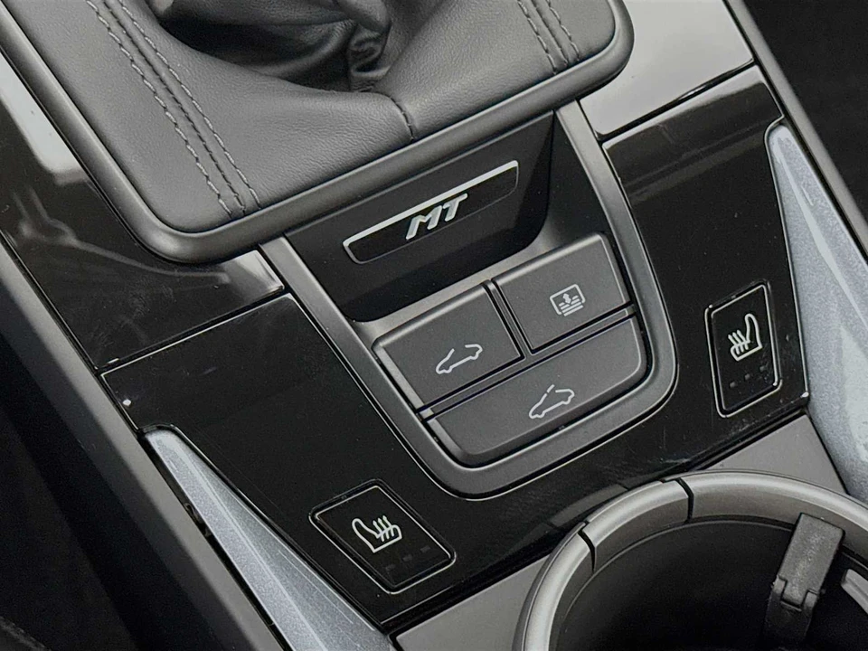 2025 Porsche 992 Carrera T - Image 21 of 31