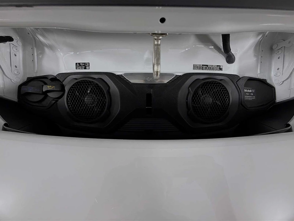 2025 Porsche 992 Carrera T - Image 26 of 31