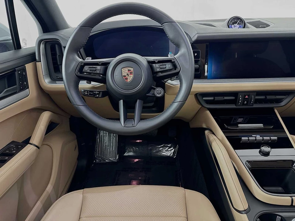 2025 Porsche 9Y0/9Y3 Cayenne - Image 24 of 31