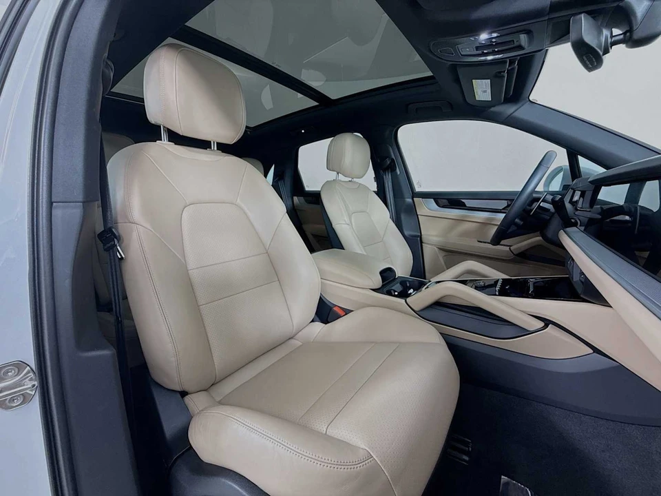 2025 Porsche 9Y0/9Y3 Cayenne - Image 29 of 31