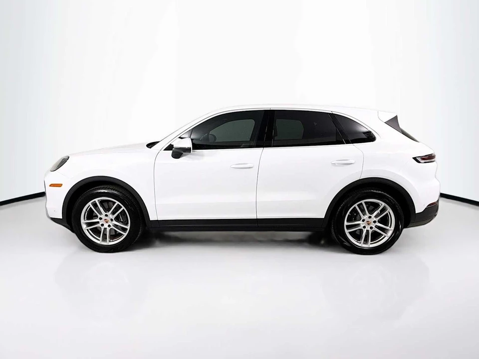 2025 Porsche 9Y0/9Y3 Cayenne - Image 2 of 31