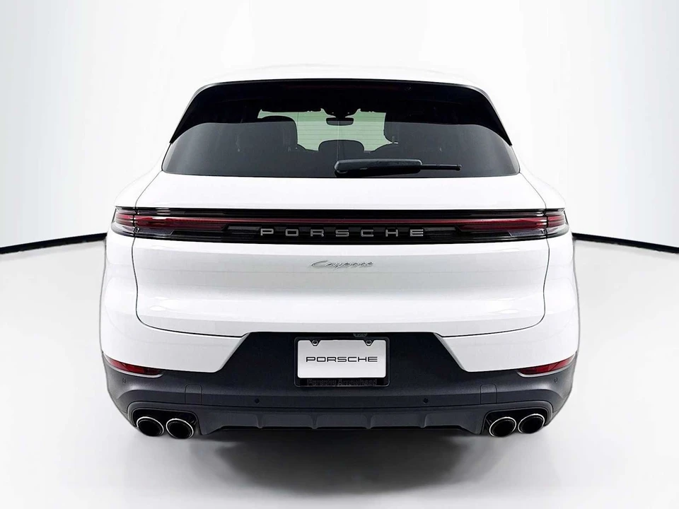 2025 Porsche 9Y0/9Y3 Cayenne - Image 10 of 31
