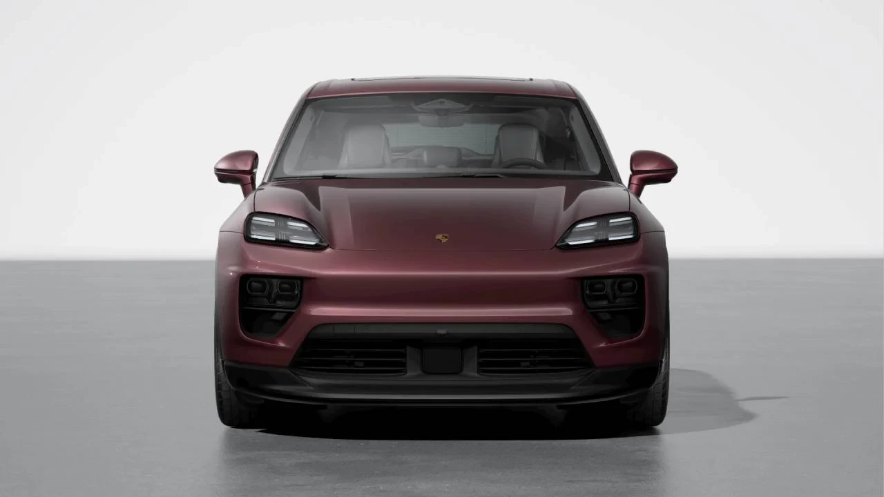 2025 Porsche Macan Electric - Image 8 of 10