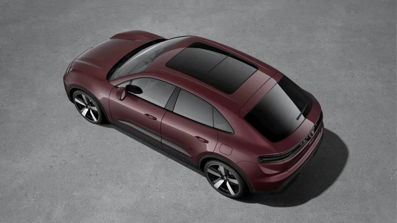 2025 Porsche Macan Electric - Image 4 of 10
