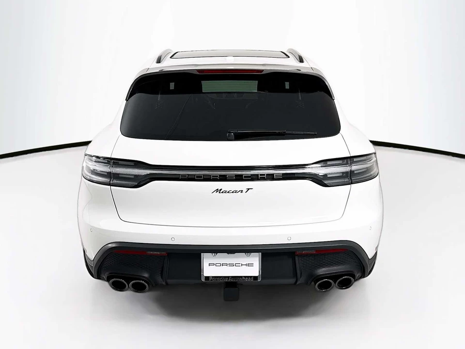 2025 Porsche Macan T - Image 10 of 31