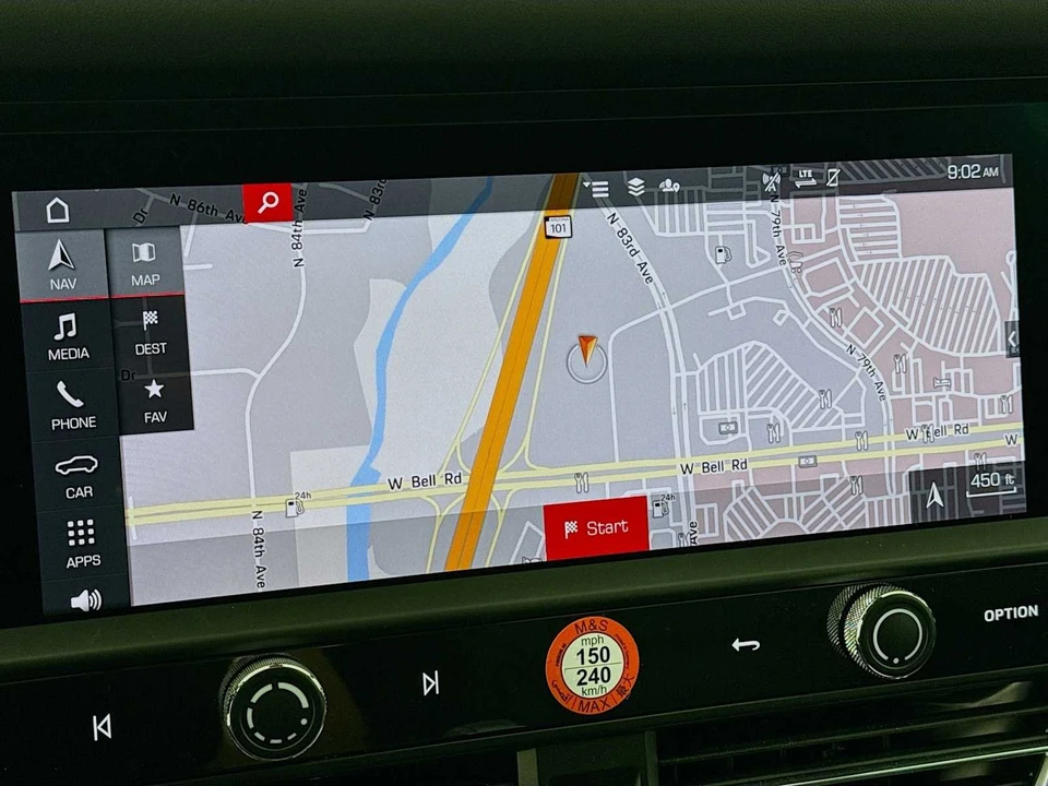 2025 Porsche Macan T - Image 19 of 31