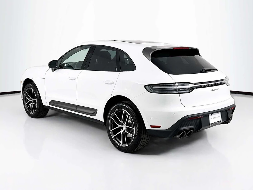 2025 Porsche Macan T - Image 3 of 31