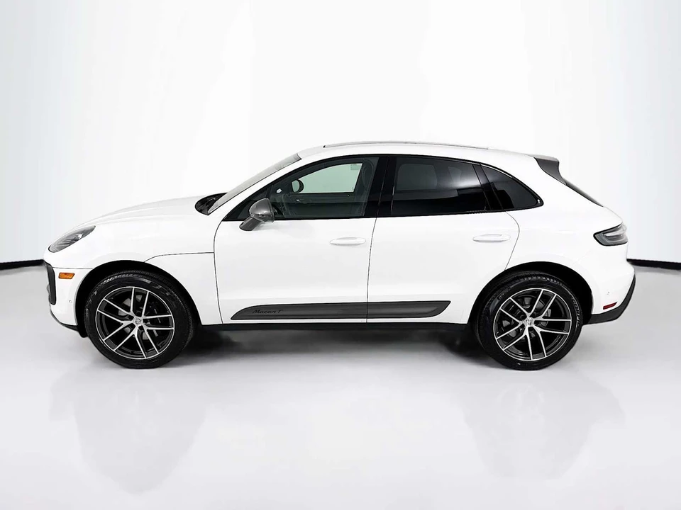 2025 Porsche Macan T - Image 2 of 31