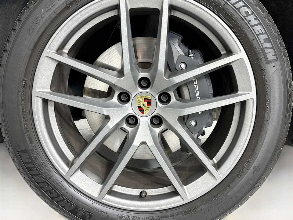 2025 Porsche Macan - Image 31 of 31