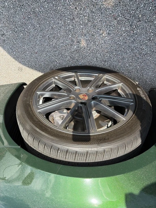 2025 Porsche 976 Panamera - Image 11 of 13