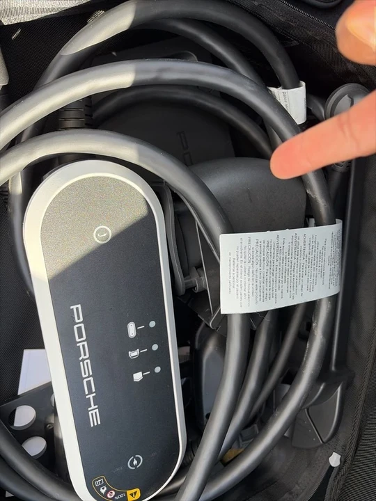 2026 Porsche 9Y0/9Y3 Cayenne - Image 13 of 18