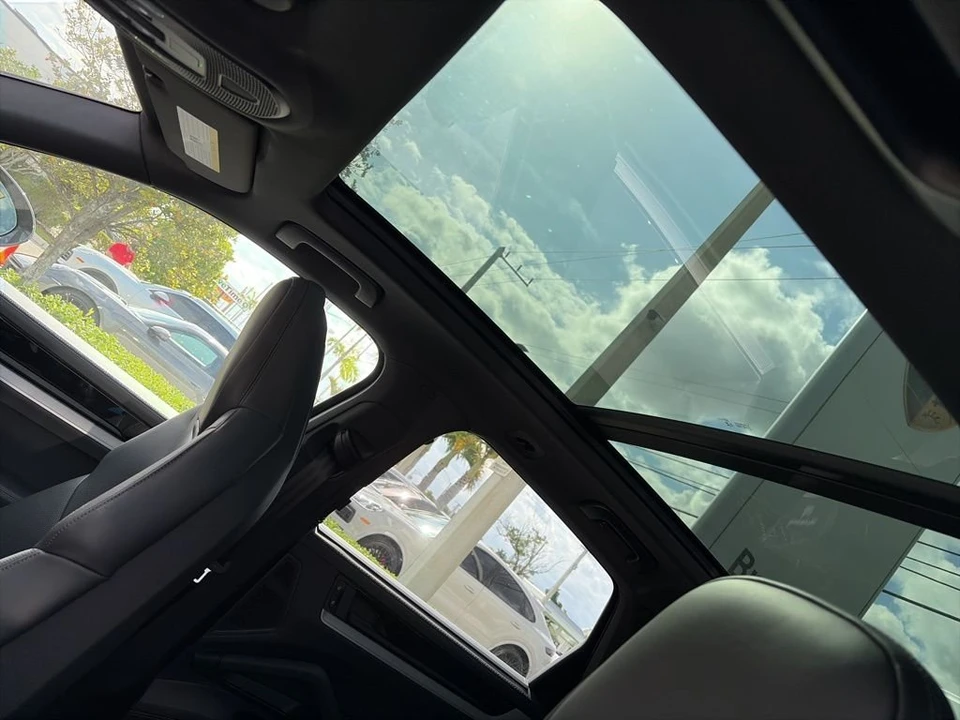 2026 Porsche 9Y0/9Y3 Cayenne - Image 3 of 18
