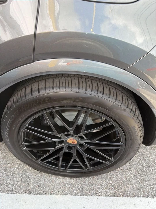 2026 Porsche 9Y0/9Y3 Cayenne - Image 18 of 18