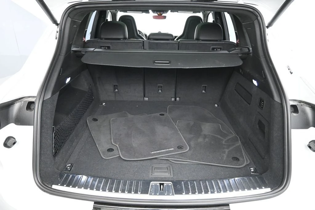2026 Porsche 9Y0/9Y3 Cayenne GTS - Image 27 of 31