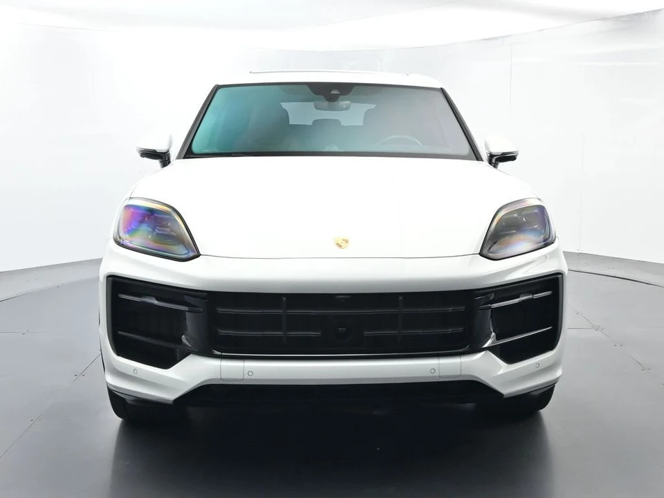 2026 Porsche 9Y0/9Y3 Cayenne GTS - Image 18 of 31