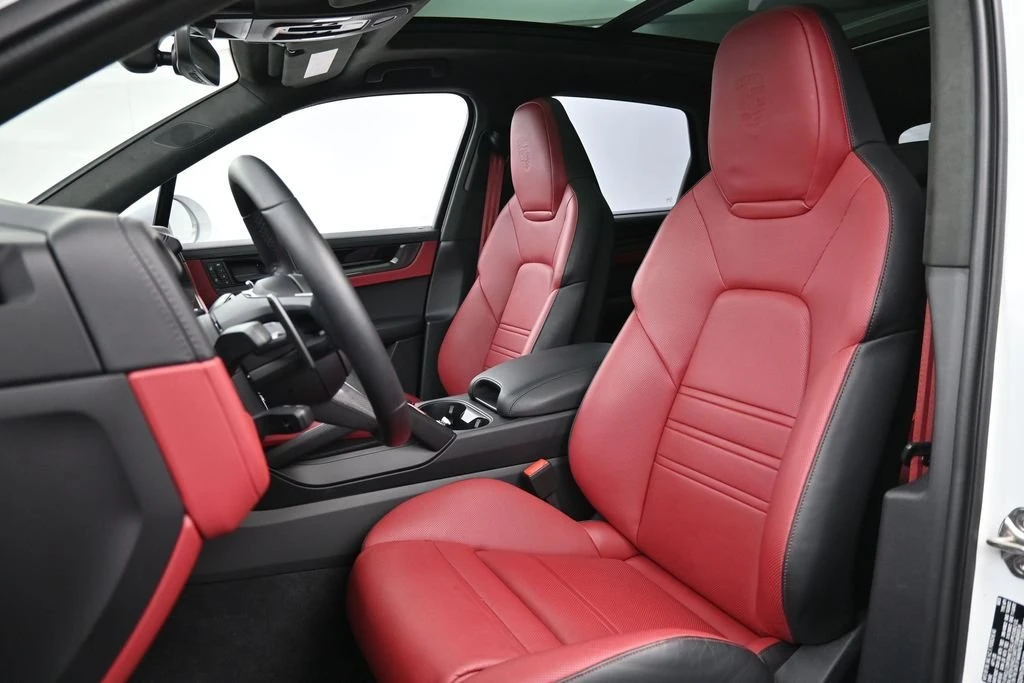 2026 Porsche 9Y0/9Y3 Cayenne GTS - Image 5 of 31