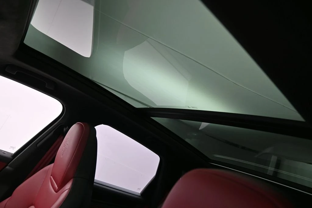 2026 Porsche 9Y0/9Y3 Cayenne GTS - Image 11 of 31