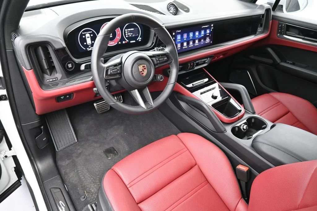 2026 Porsche 9Y0/9Y3 Cayenne GTS - Image 4 of 31