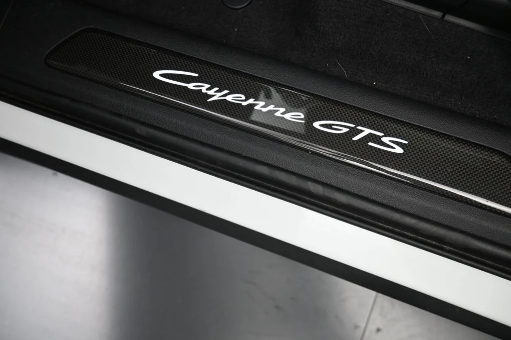 2026 Porsche 9Y0/9Y3 Cayenne GTS - Image 26 of 31