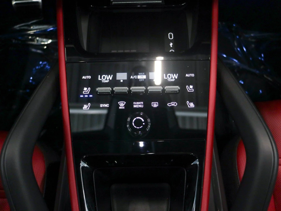 2026 Porsche 9Y0/9Y3 Cayenne Coupe - Image 18 of 28