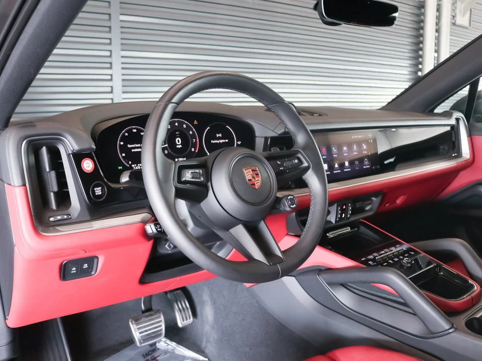 2026 Porsche 9Y0/9Y3 Cayenne Coupe - Image 4 of 28