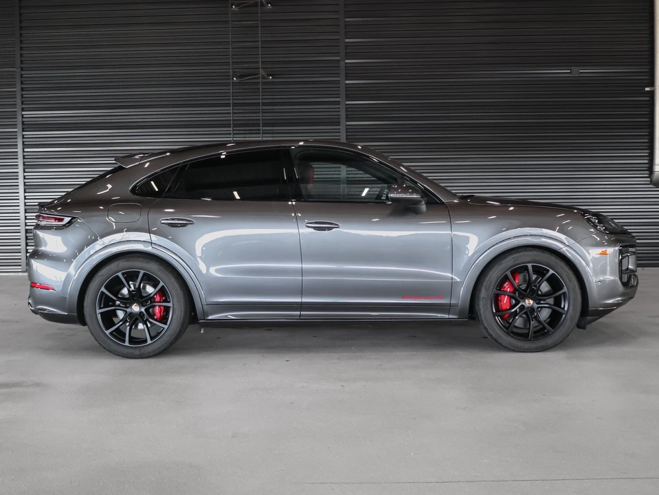 2026 Porsche 9Y0/9Y3 Cayenne Coupe - Image 11 of 28