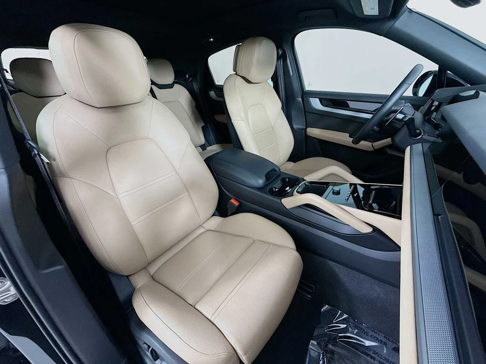 2026 Porsche 9Y0/9Y3 Cayenne Coupe - Image 28 of 31