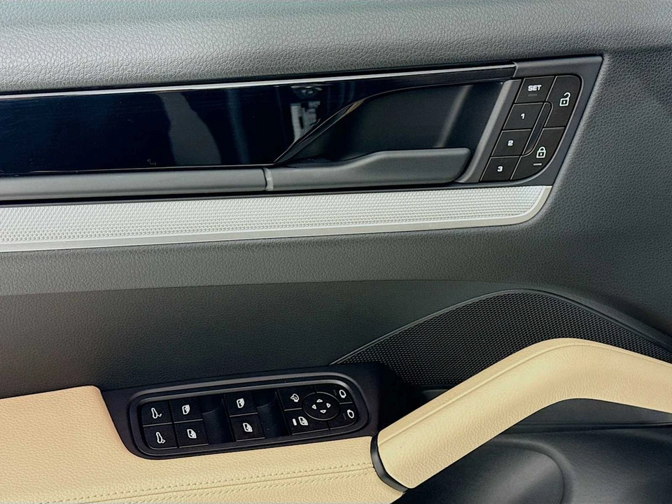 2026 Porsche 9Y0/9Y3 Cayenne Coupe - Image 11 of 31