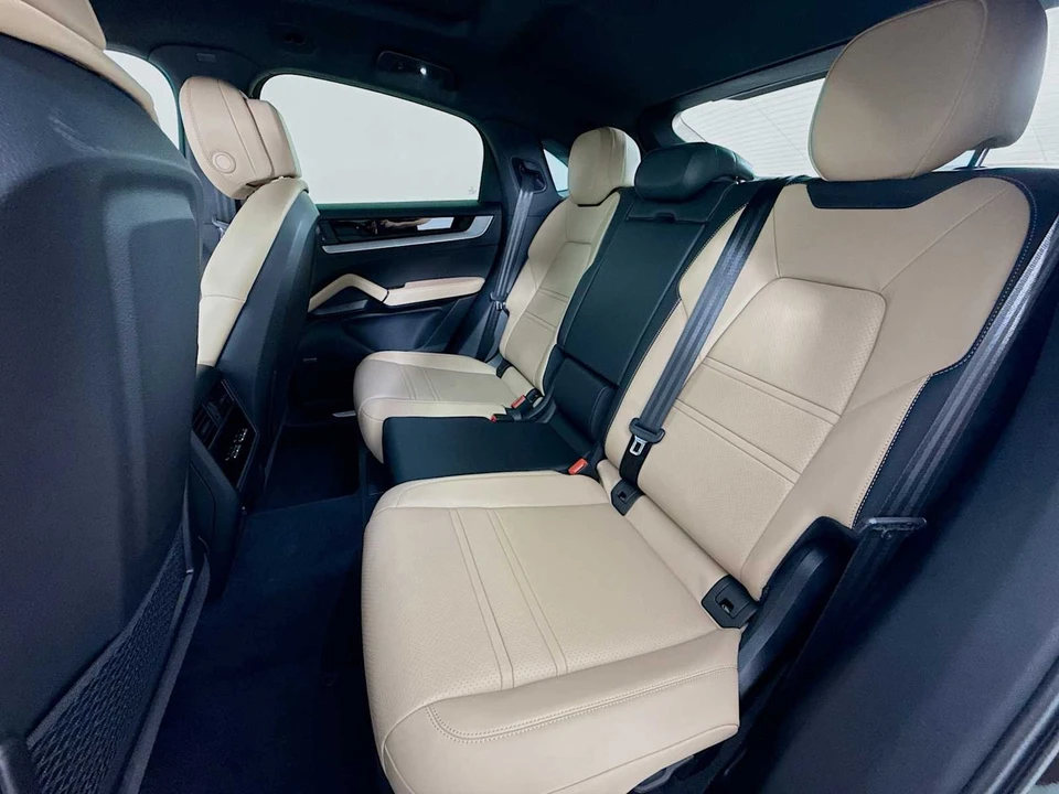 2026 Porsche 9Y0/9Y3 Cayenne Coupe - Image 22 of 31