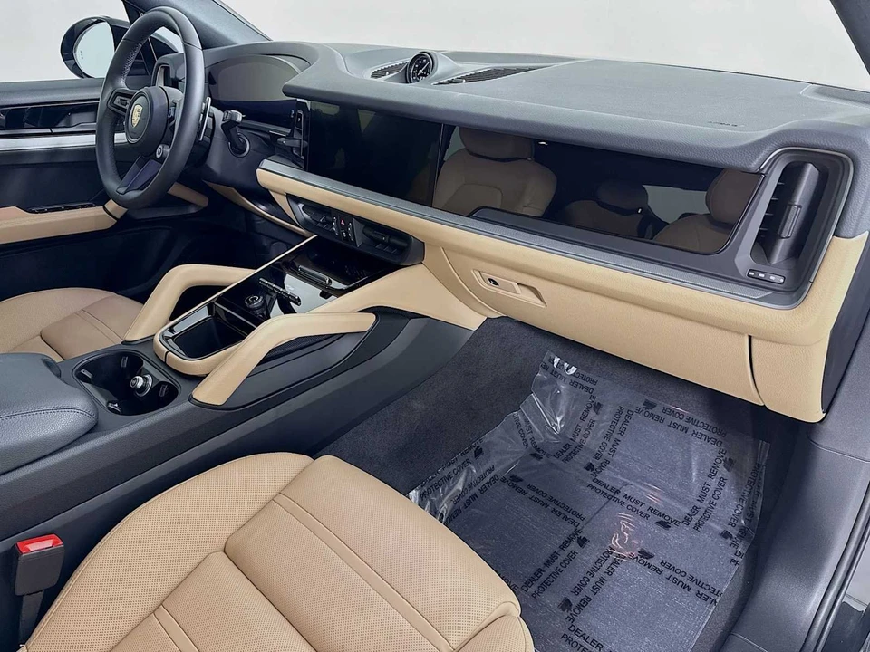 2026 Porsche 9Y0/9Y3 Cayenne Coupe - Image 29 of 31