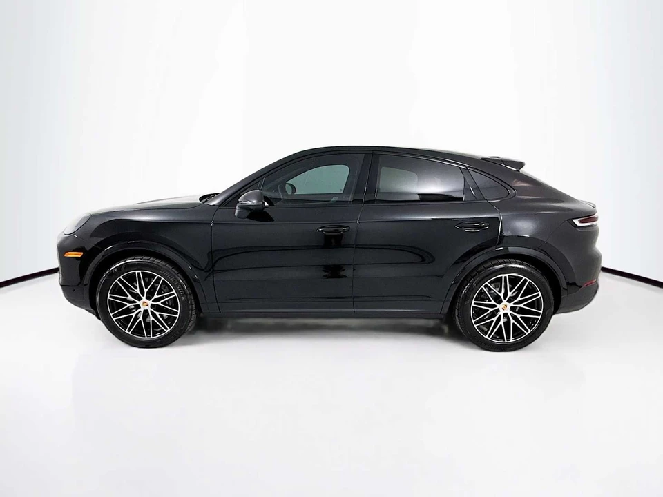 2026 Porsche 9Y0/9Y3 Cayenne Coupe - Image 2 of 31