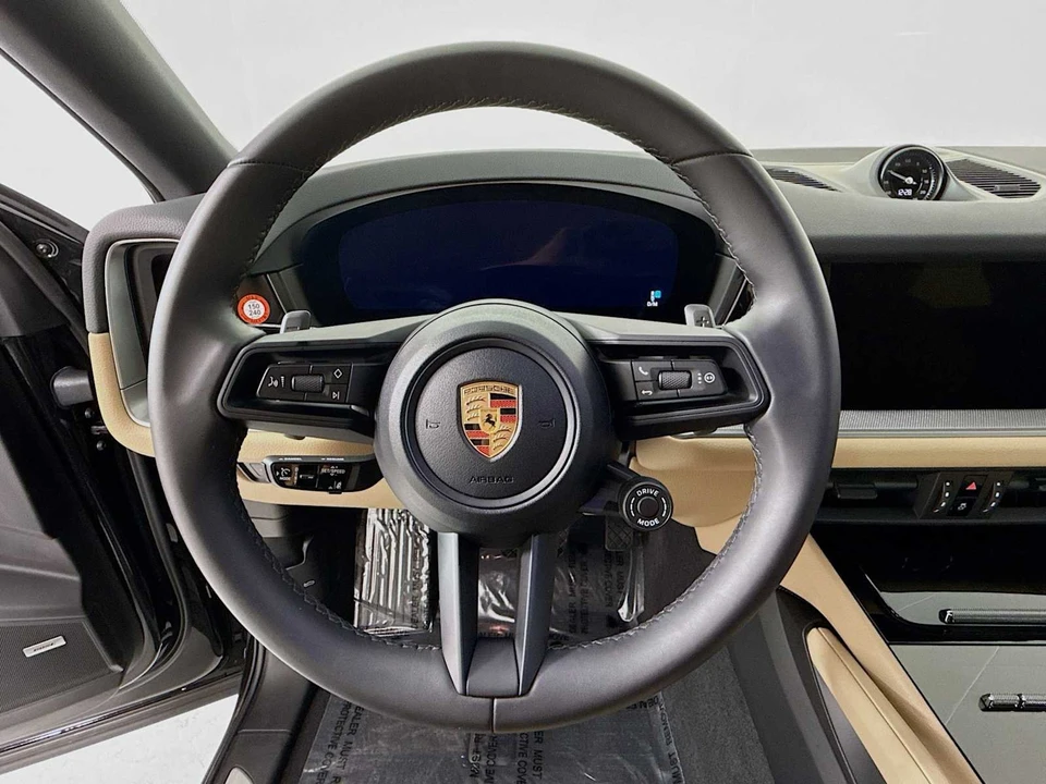 2026 Porsche 9Y0/9Y3 Cayenne Coupe - Image 15 of 31