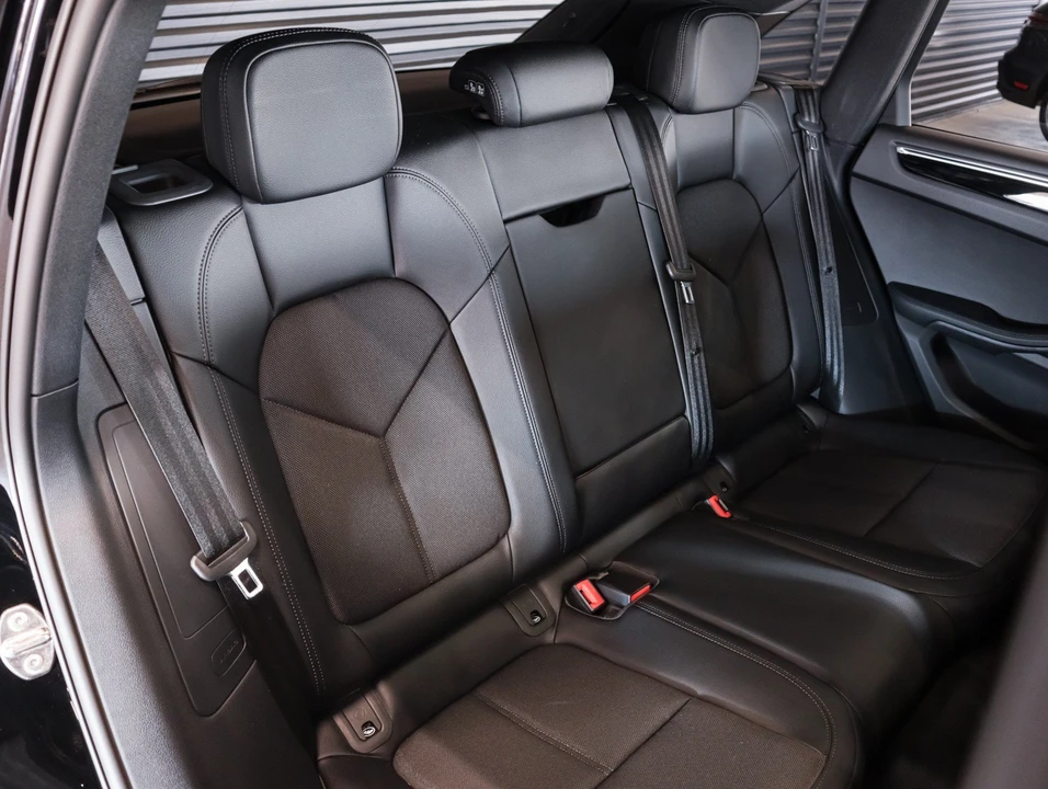 2026 Porsche Macan Electric - Image 6 of 29