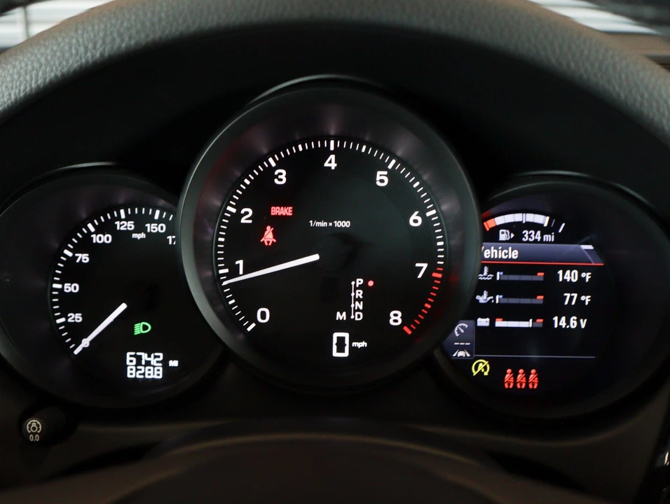 2026 Porsche Macan Electric - Image 16 of 29