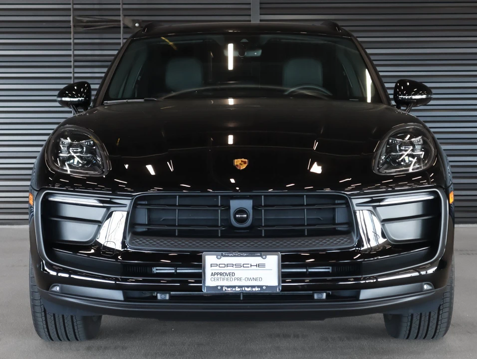 2026 Porsche Macan Electric - Image 8 of 29
