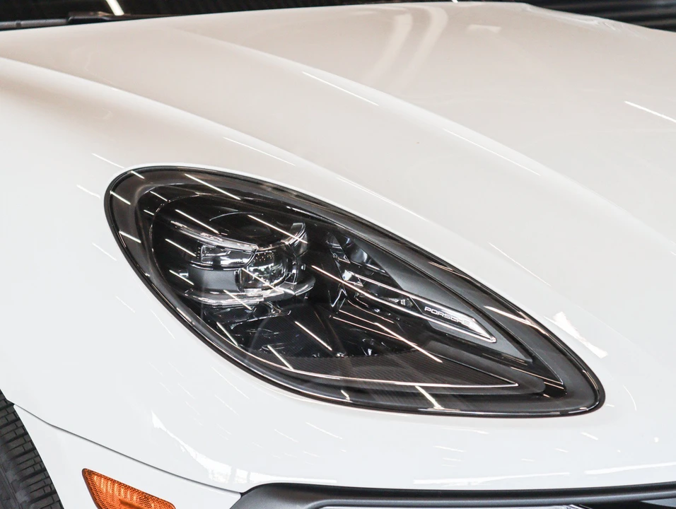 2026 Porsche Macan Electric - Image 29 of 31