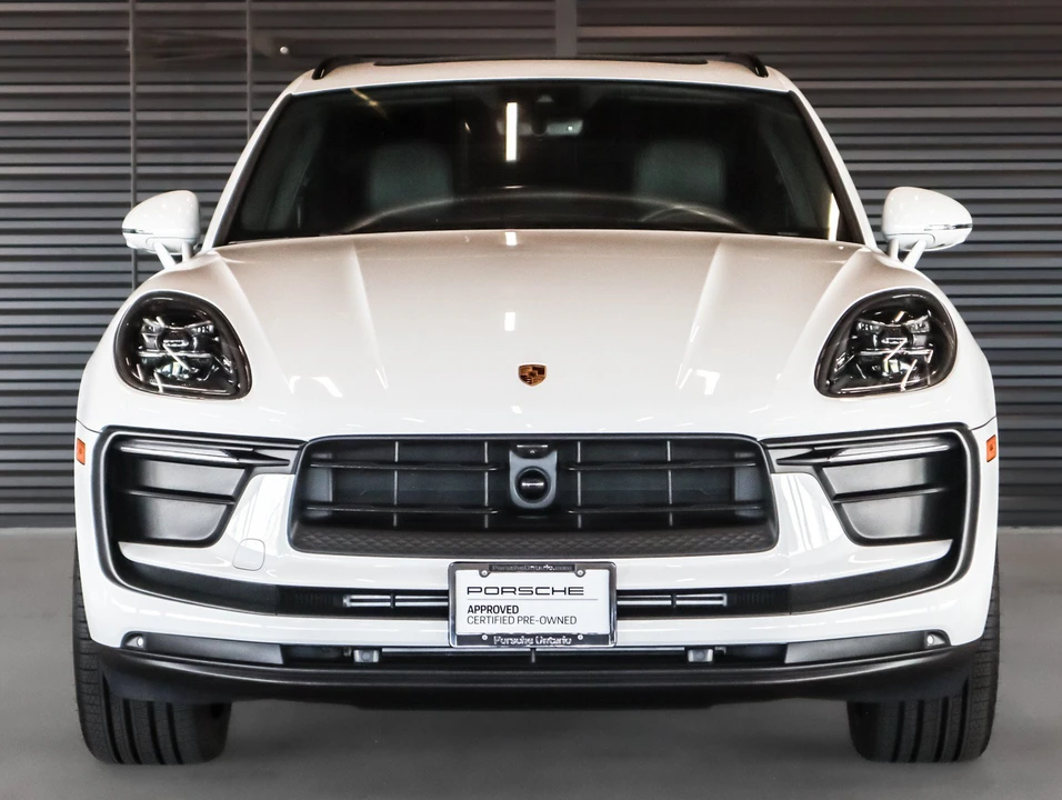 2026 Porsche Macan Electric - Image 8 of 31