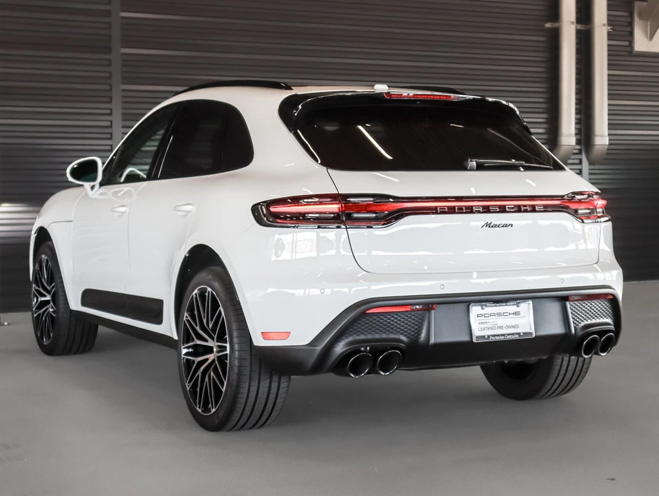 2026 Porsche Macan Electric - Image 3 of 31
