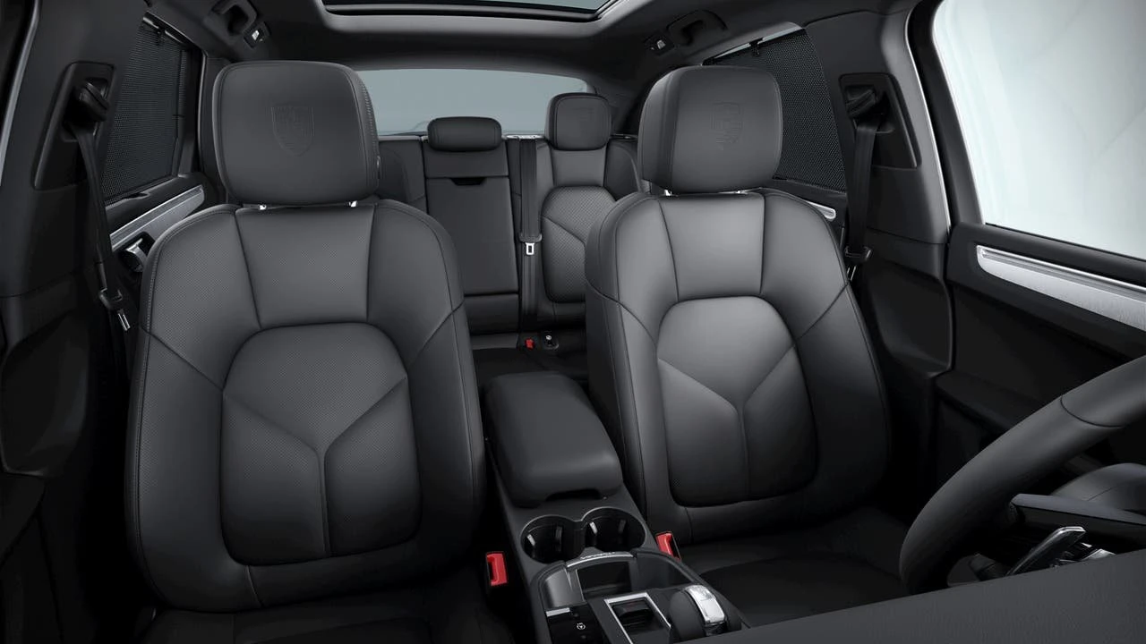 2026 Porsche Macan - Image 10 of 10