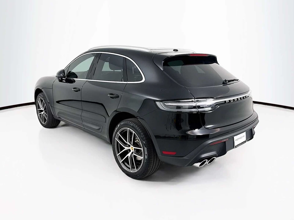 2026 Porsche Macan Electric - Image 3 of 31