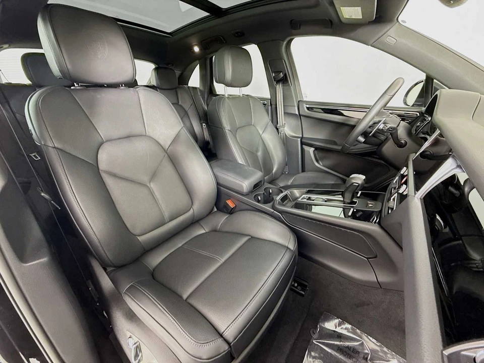 2026 Porsche Macan Electric - Image 29 of 31