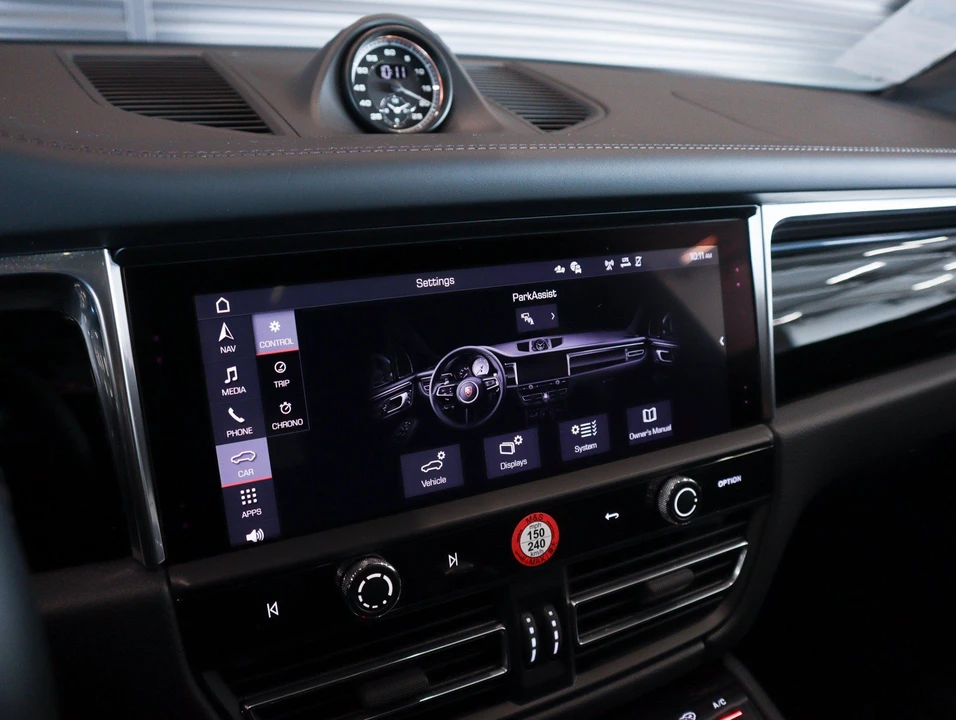 2026 Porsche Macan Electric - Image 20 of 30