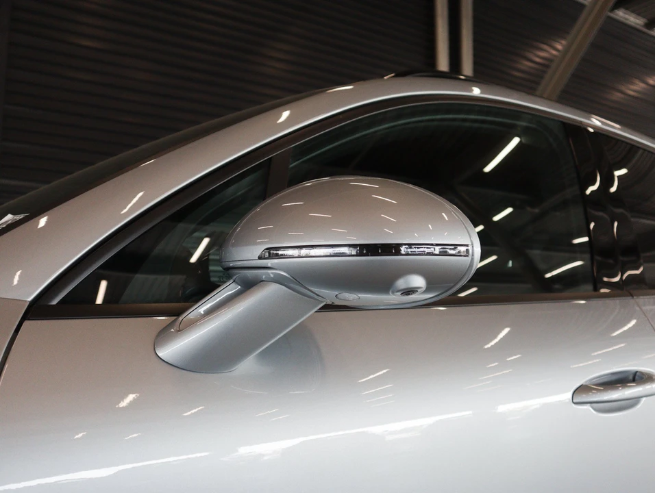 2026 Porsche Macan Electric - Image 29 of 30