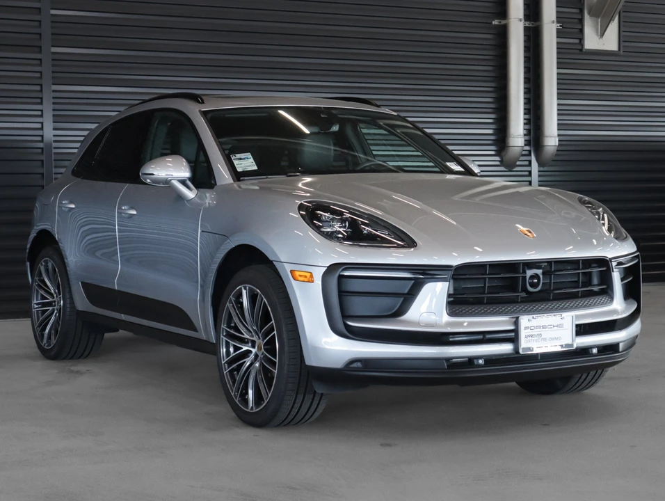 2026 Porsche Macan Electric - Image 7 of 30