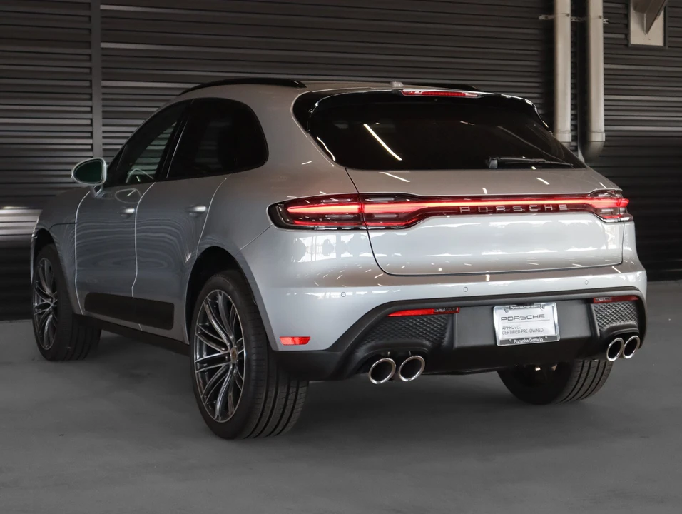 2026 Porsche Macan Electric - Image 3 of 30