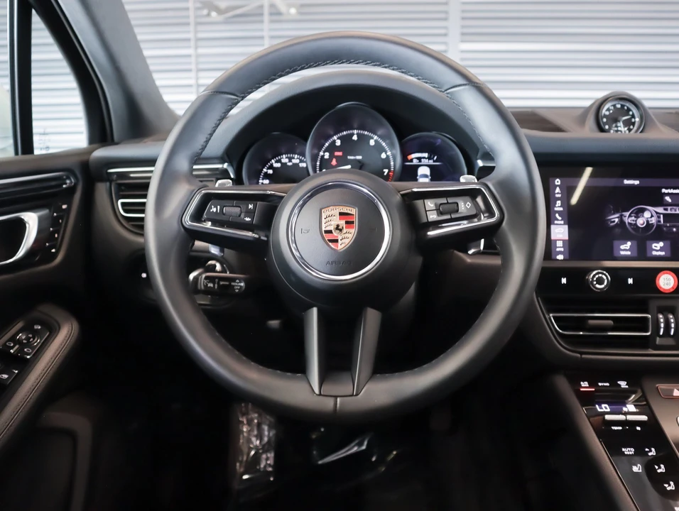 2026 Porsche Macan - Image 13 of 30